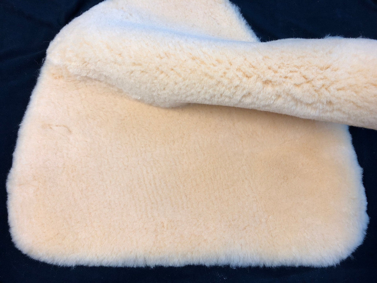 Lammfell Satteldecken-Unterlage, Barock, D-Ringe oben