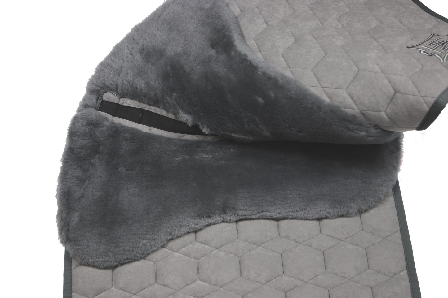 Eurofit Lammfell Schabracke Samt Dressur Gr. L Schwarz, Dunkelgrau
