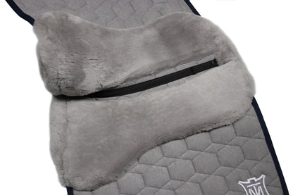 Eurofit Lammfell Schabracke Glanzstoff Dressur Gr. L Navy, Grau