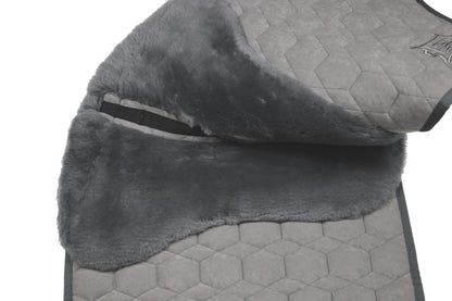 Eurofit Lammfell Schabracke Glanzstoff Dressur Gr. L Schwarz Dunkelgrau