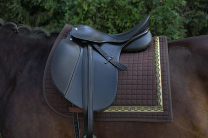 Schabracke mit edler Borte in Braun, 57 cm